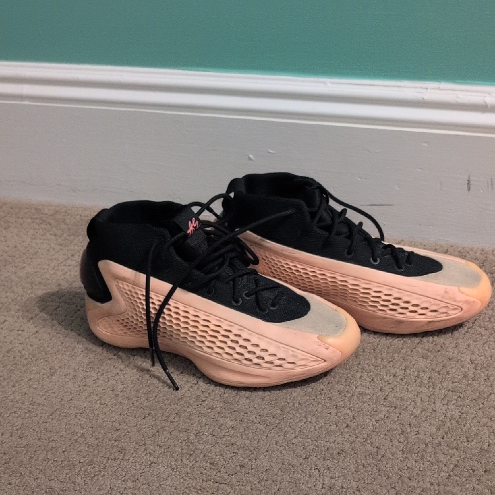 Adidas Black and Pink Basketball Shoes with Streamlined Design Slightly Used